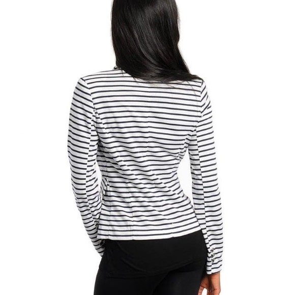 Blazer - Picture 2 of 2